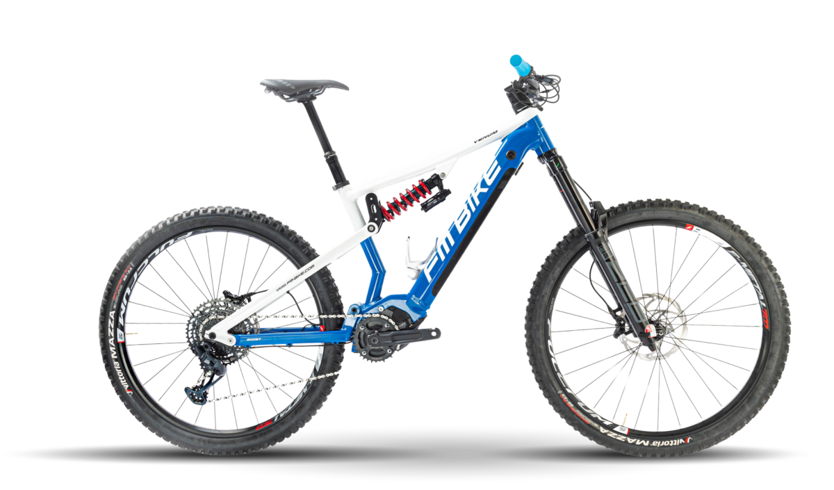 ebike mtb modello venom 720 bianca e blu vista laterale
