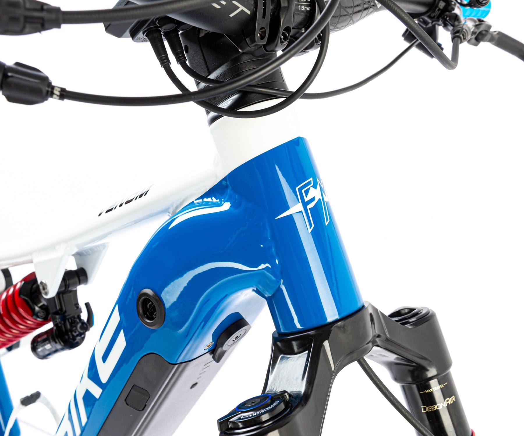 ebike mtb modello venom 720 dettaglio tubo sterzo